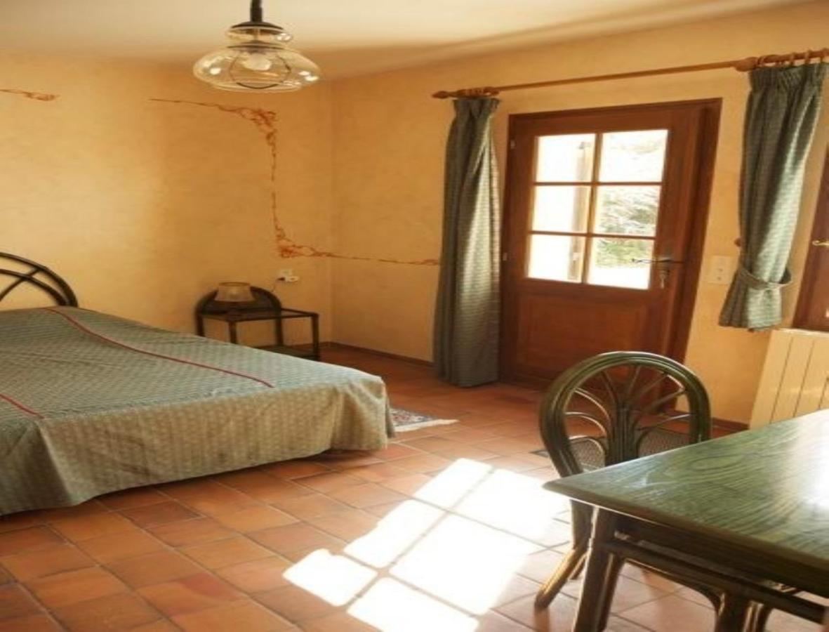 Chambres D'Hotes Les Pierries Vézannes Rom bilde